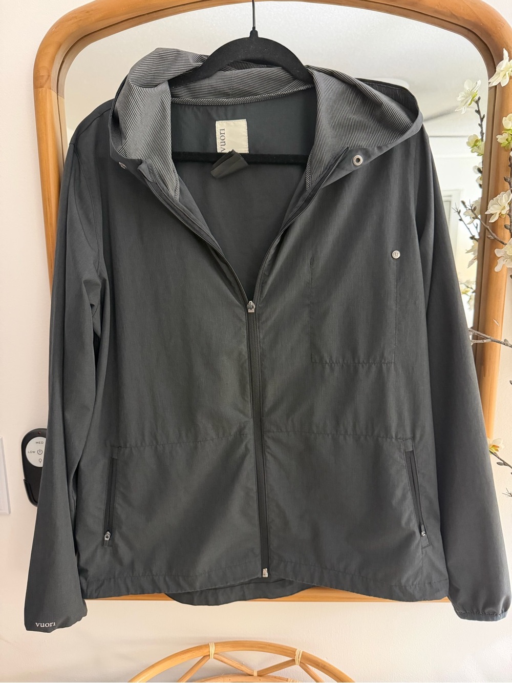 Vuori Woman’s Charcoal Hooded Jacket